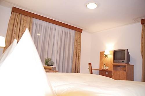 Imagen de la habitación del Hotel Cortina. Foto 4