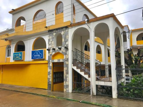 Imagen general del Hotel Cosmos. Foto 1