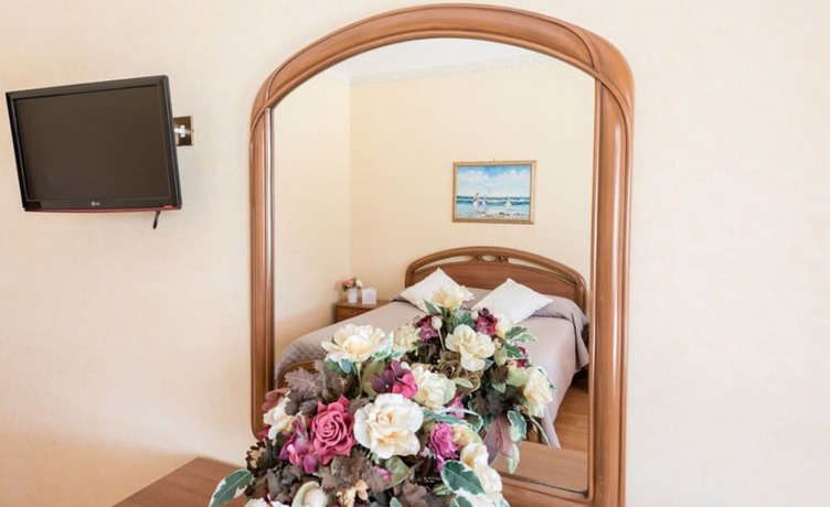 Imagen de la habitación del Hotel Cremona. Foto 7