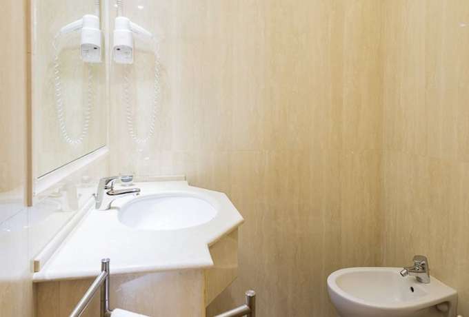 Imagen de la habitación del Hotel Cremona. Foto 14