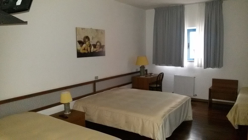 Imagen de la habitación del Hotel Cristallo. Foto 11