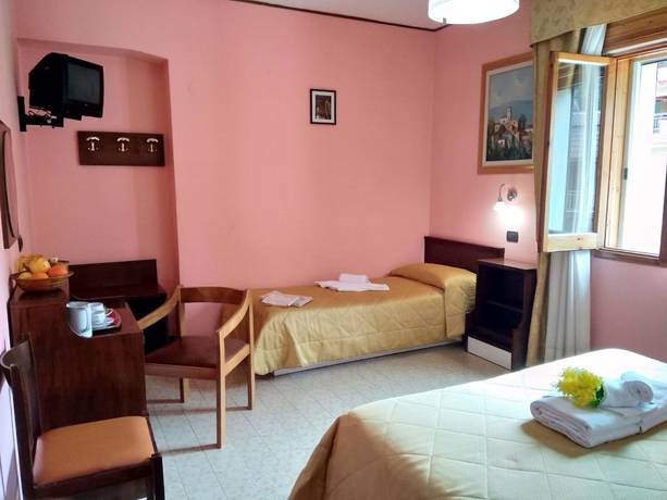 Imagen de la habitación del Hotel Cristallo. Foto 8