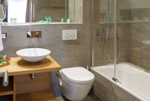 Imagen de la habitación del Hotel Crown, Andermatt. Foto 4