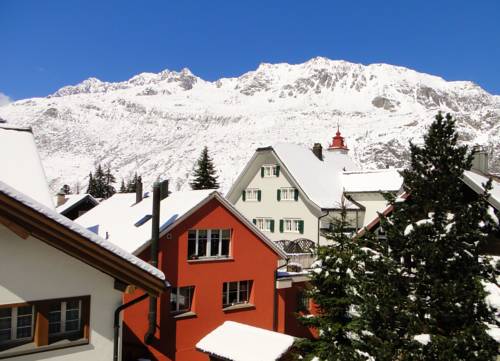 Imagen de la habitación del Hotel Crown, Andermatt. Foto 11