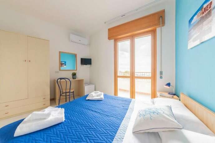 Imagen de la habitación del Hotel Cylentos. Foto 17