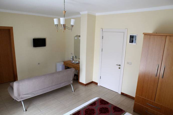 Imagen de la habitación del Hotel Dalos. Foto 5