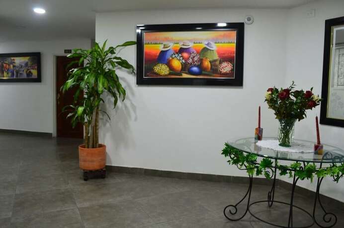 Imagen de los interiores del Hotel Dancar. Foto 17