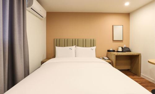 Imagen de la habitación del Hotel Daon. Foto 10