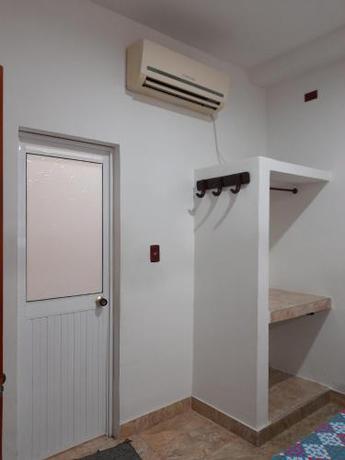 Imagen de la habitación del Hotel Daylin. Foto 16