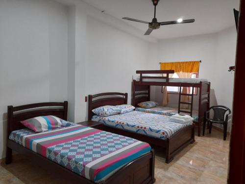 Imagen de la habitación del Hotel Daylin. Foto 20