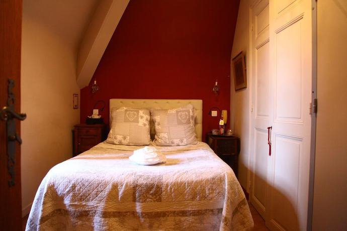 Imagen de la habitación del Hotel De L\'Abbaye, Longpont. Foto 14