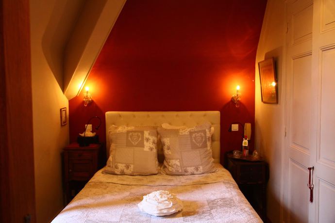 Imagen de la habitación del Hotel De L\'Abbaye, Longpont. Foto 17