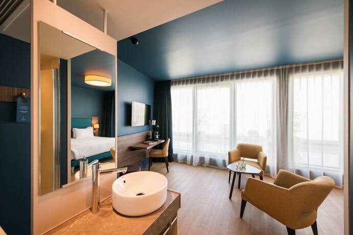 Imagen de la habitación del Hotel De La Cité. Foto 15