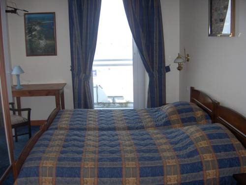 Imagen de la habitación del Hotel De La Mer, TREGASTEL. Foto 3