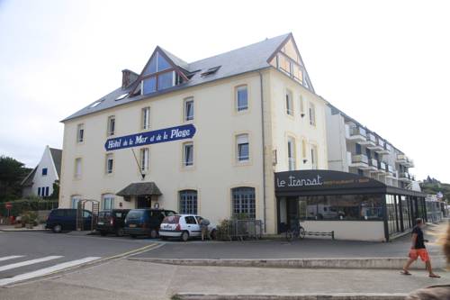 Imagen de la habitación del Hotel De La Mer, TREGASTEL. Foto 6