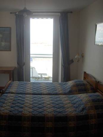 Imagen de la habitación del Hotel De La Mer, TREGASTEL. Foto 16