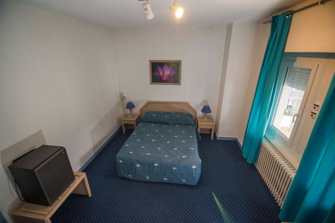Imagen de la habitación del Hotel De La Poste, Douvaine. Foto 2