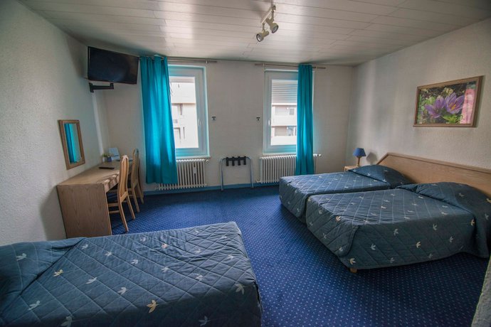 Imagen de la habitación del Hotel De La Poste, Douvaine. Foto 7