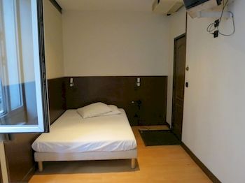 Imagen de la habitación del Hotel De La Prefecture. Foto 5