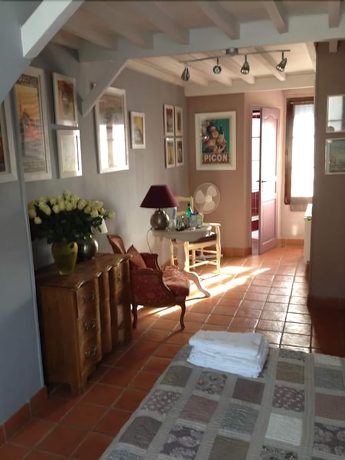 Imagen de la habitación del Hotel De Nesle. Foto 14