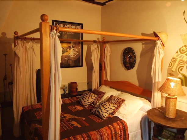 Imagen de la habitación del Hotel De Nesle. Foto 15