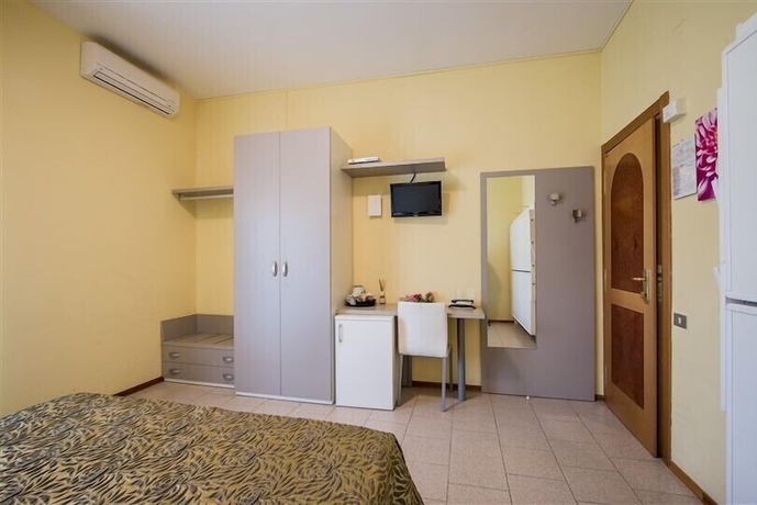 Imagen de la habitación del Hotel Deborah. Foto 1