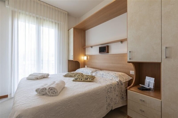 Imagen de la habitación del Hotel Deborah. Foto 6