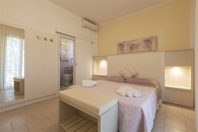 Imagen de la habitación del Hotel Deborah. Foto 7