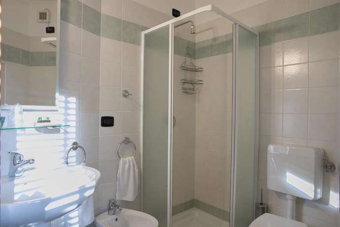 Imagen de la habitación del Hotel Del Corso. Foto 10