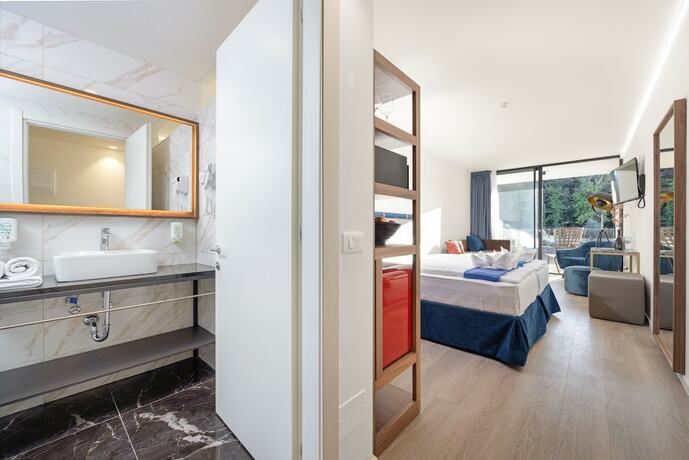 Imagen de la habitación del Hotel Del Mar Emotion. Foto 17