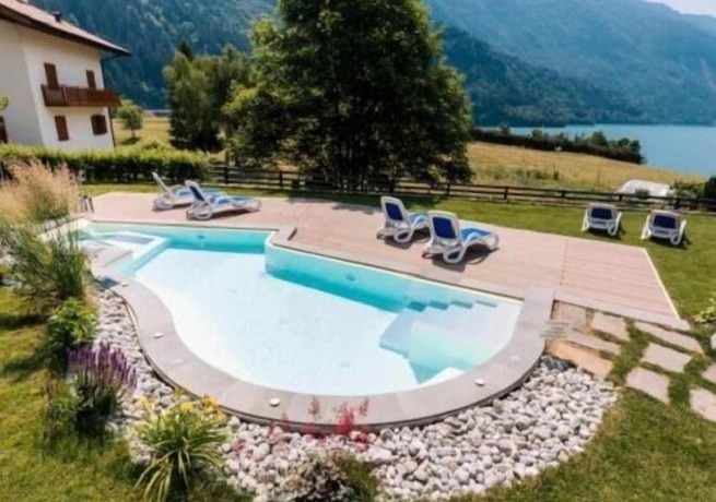 Imagen de la piscina del Hotel Des Alpes, Molveno. Foto 16