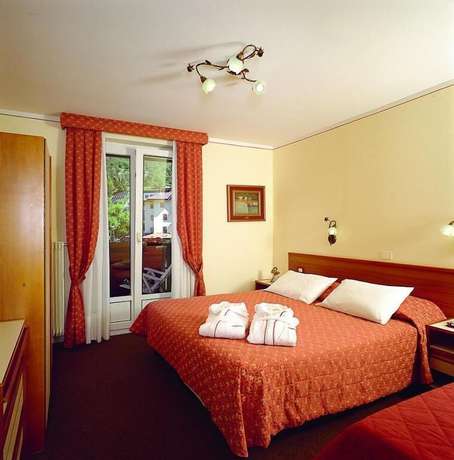 Imagen de la habitación del Hotel Des Alpes, Molveno. Foto 9