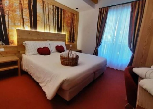 Imagen de la habitación del Hotel Des Alpes, Molveno. Foto 11