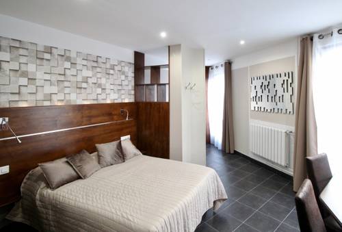 Imagen de la habitación del Hotel Des Pyrénées, Père Lachaise. Foto 7