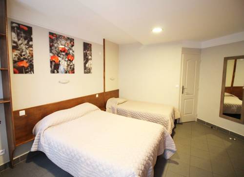 Imagen de la habitación del Hotel Des Pyrénées, Père Lachaise. Foto 9