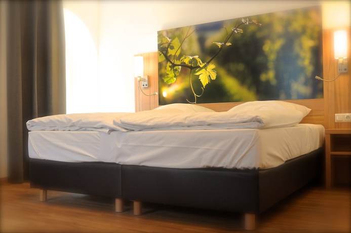Imagen de la habitación del Hotel Deutsches Haus, Kitzingen. Foto 8