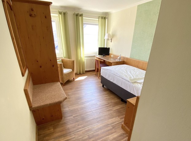 Imagen de la habitación del Hotel Deutsches Haus, Kitzingen. Foto 13