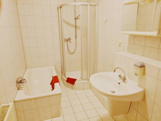 Imagen de la habitación del Hotel Deutsches Haus, M&uuml;hlhausen/Th&uuml;ringen. Foto 13