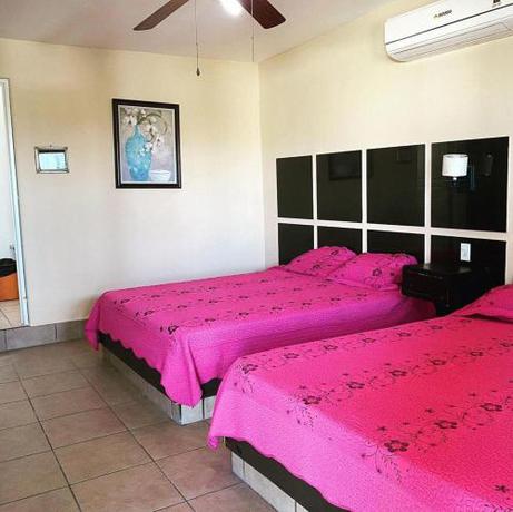 Imagen de la habitación del Hotel Diamante. Foto 20