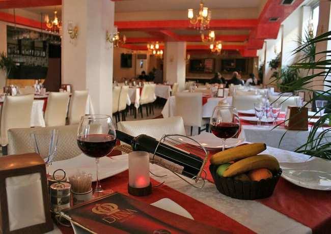 Imagen del bar/restaurante del Hotel Diana, Fatih. Foto 3