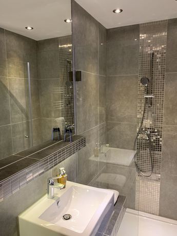Imagen de la habitación del Hotel Dias. Foto 10