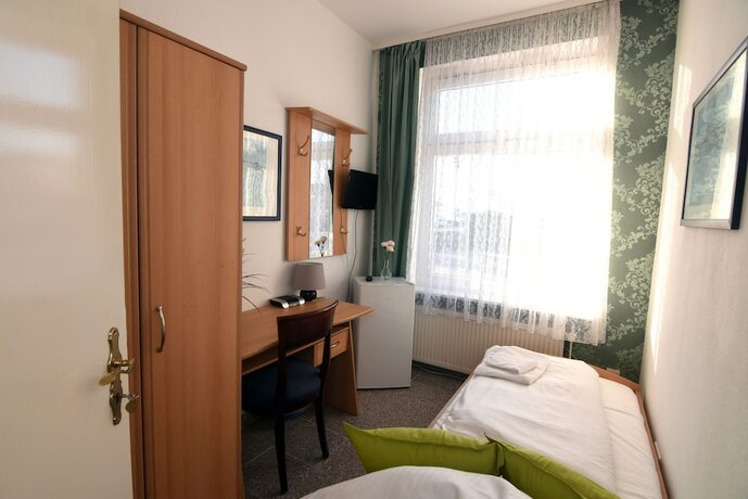 Imagen de la habitación del Hotel Diba. Foto 14