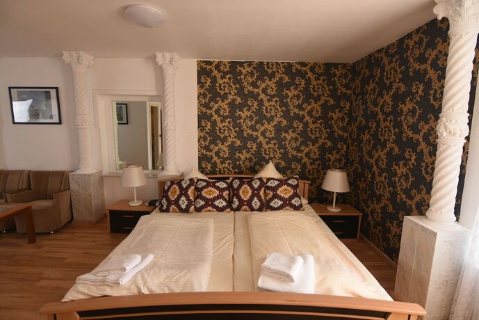Imagen de la habitación del Hotel Diba. Foto 15