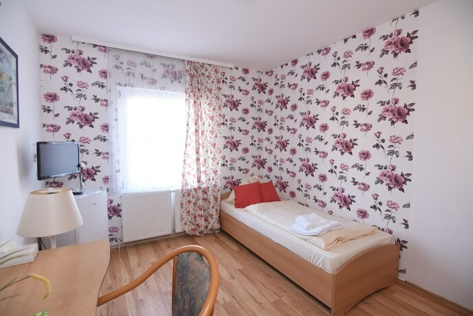 Imagen de la habitación del Hotel Diba. Foto 18