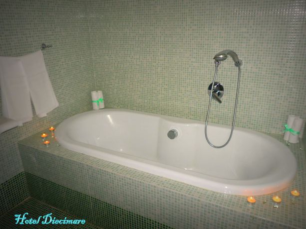 Imagen de la habitación del Hotel Diecimare. Foto 3