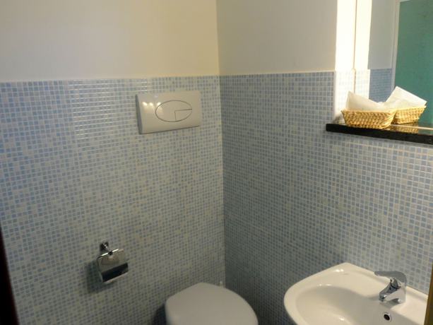 Imagen de la habitación del Hotel Diecimare. Foto 7