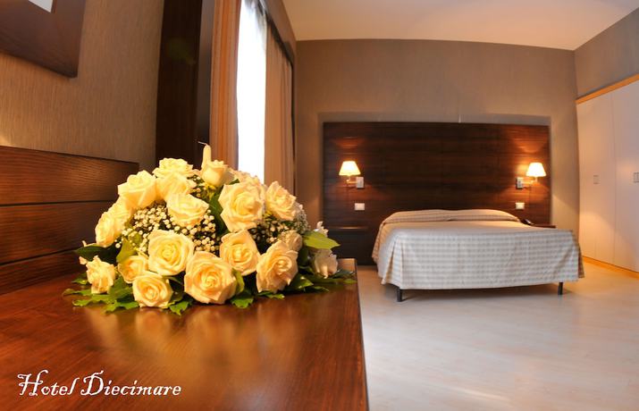 Imagen de la habitación del Hotel Diecimare. Foto 9