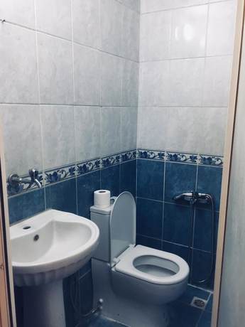 Imagen de la habitación del Hotel Dinlen. Foto 4