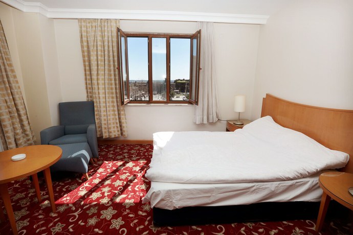 Imagen de la habitación del Hotel Diyarbakir. Foto 7