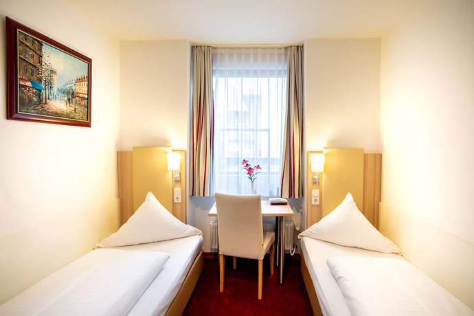 Imagen de la habitación del Hotel DomBlick, Colonia. Foto 8